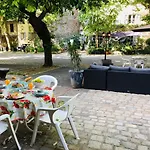 Chez Toon, Bar Deco 住宿加早餐酒店