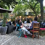 Chez Toon, Bar Deco 住宿加早餐酒店 布莱勒