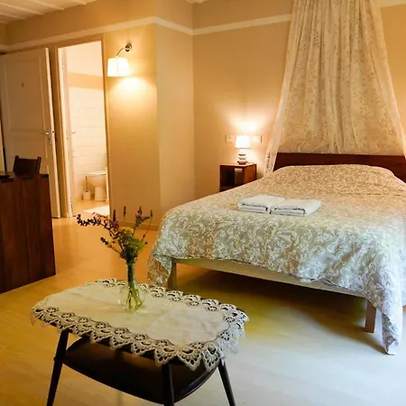 Bed & Breakfast Chez Toon, Bar Deco