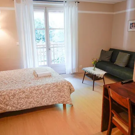 Chez Toon, Bar Deco Bed & Breakfast 3*