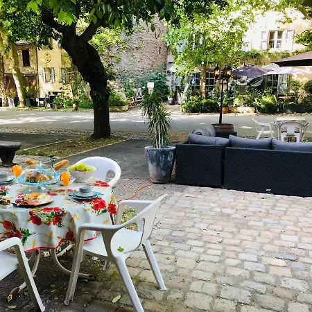 Chez Toon, Bar Deco 住宿加早餐酒店