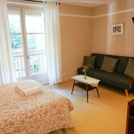 Chez Toon, Bar Deco 住宿加早餐酒店