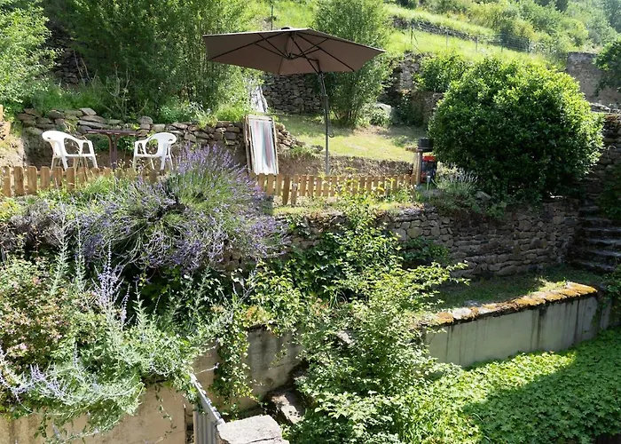 Chez Toon, Bar Deco Bed & Breakfast Blesle