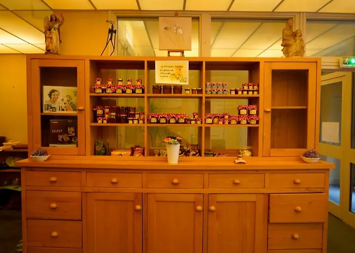 Chez Toon, Bar Deco 3* 布莱勒